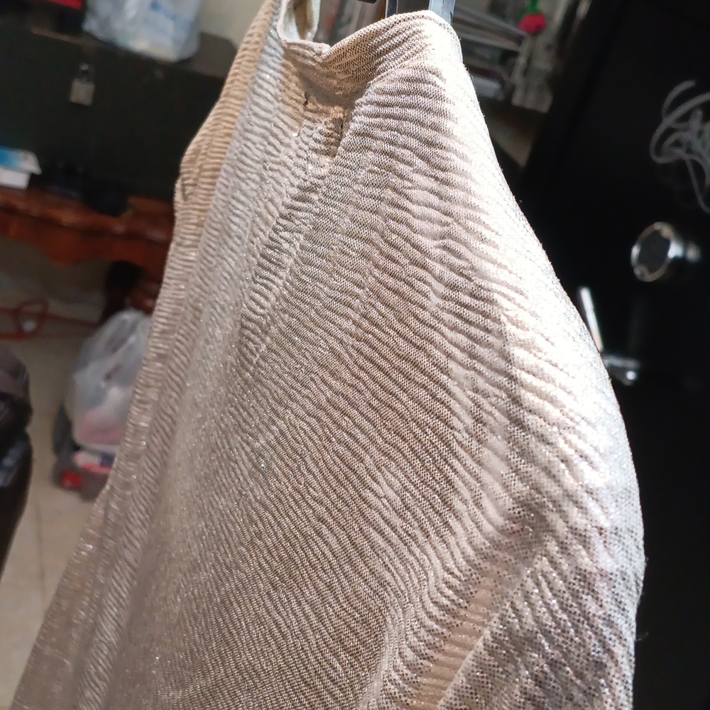 Liz Claiborne Shiny Gold Metallic Cream Camisole - Picture 2 of 2
